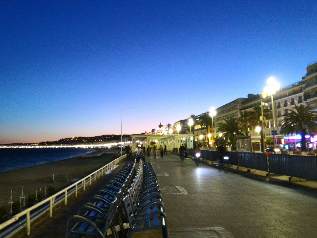 法國尼斯海灘傍晚夕陽